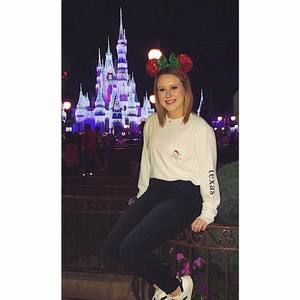 Meet your Posher, Kayla